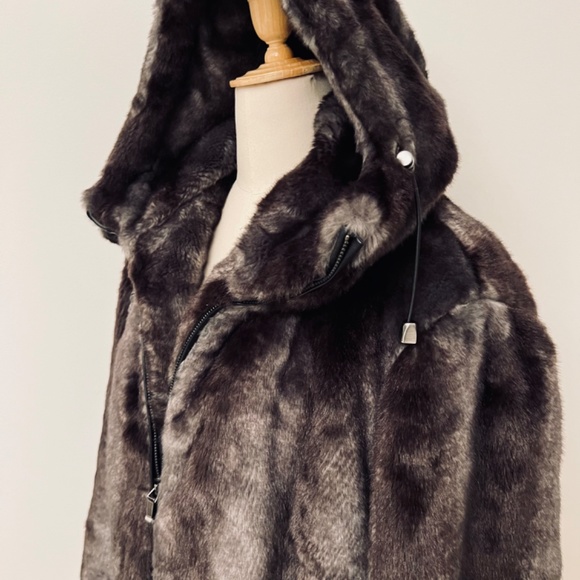 NEW Luxe Faux Fur Hooded Bomber - Picture 2 of 7